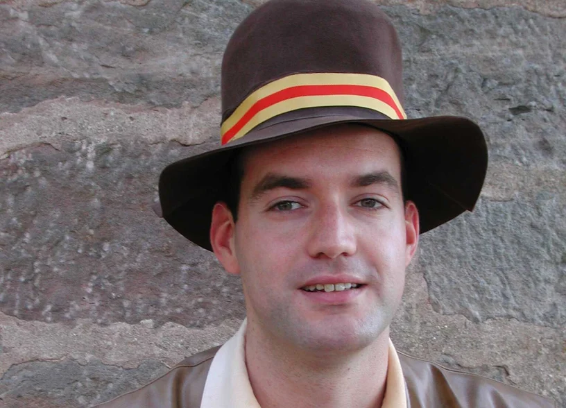 Tobias &ndash; Gitarrist der Badischen Babbel B&auml;nd,
                   brauner Heckerhut mit schmalem Band